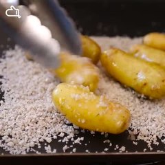 Petites pommes de terre au sel et aux herbes 23167 carré