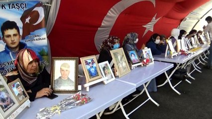 Evlat nöbetindeki aileler, Cumhurbaşkanı'nın yolunu gözlüyor