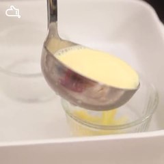 Crème aux œufs à la vanille simple