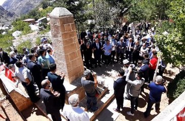 BAŞBAĞLAR'DA, PKK'NIN KATLETTİĞİ 33 KİŞİ DUALARLA ANILDI