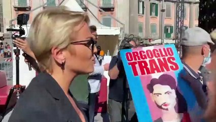 Video herunterladen: Ddl Zan, Francesca Pascale al Gay Pride a Napoli: 