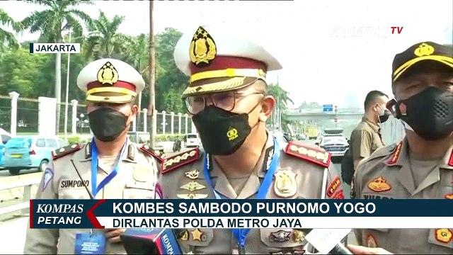 Macet Penyekatan PPKM Darurat, Pekerja Non-Esensial Masih Dipaksa Ngantor