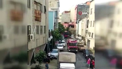 Seyrantepe’de koltuk imalatı yapılan atölyede yangın çıktı