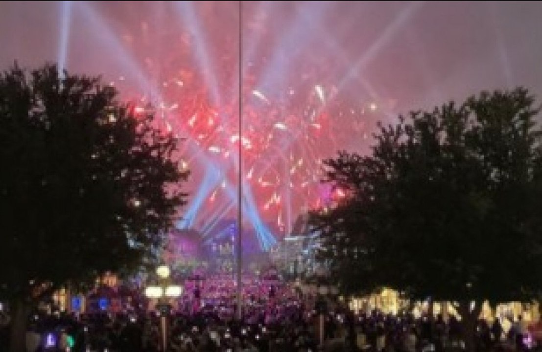 Kourtney Kardashian und Travis Barker: Unabhängigkeitstag in Disneyland