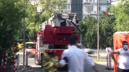 Parasını alamayınca vincin üzerine çıkan operatör 8,5 saat sonra ikna edildi