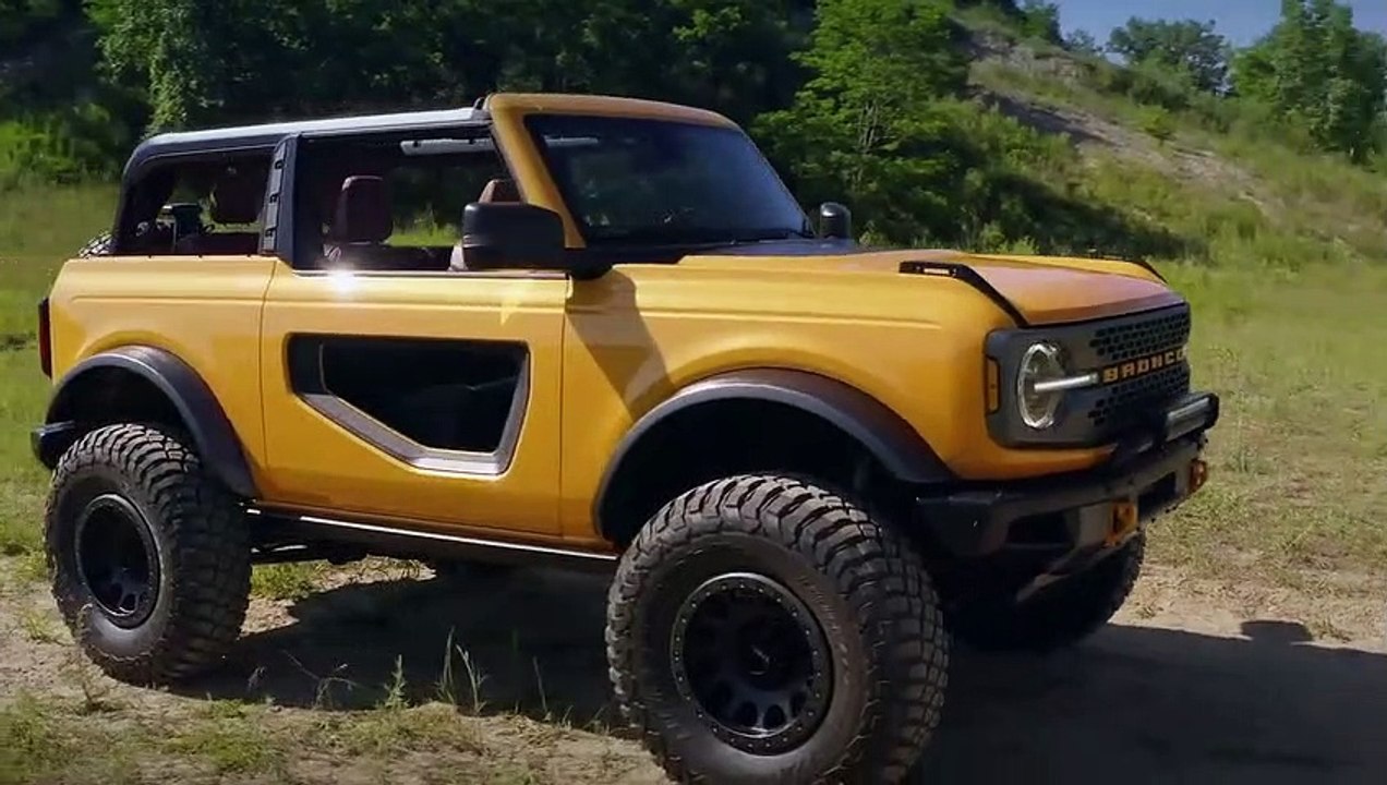 2021 Ford Bronco two door and four door Exterior Design