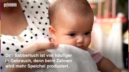Anzeichen, die verraten, dass Babys erster Zahn kommt