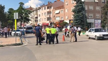 Son dakika haberleri... BURSA'DA İLÇE MEYDANINDA SİLAHLI KAVGA: 1 YARALI