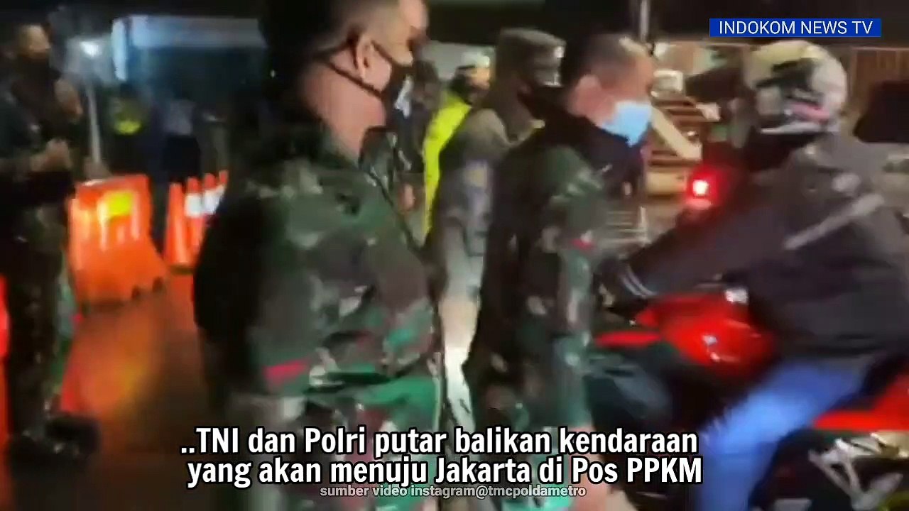 Pelaksanaan PPKM Darurat, Petugas Gabungan TNI-Polri Putar Balik Pengendara