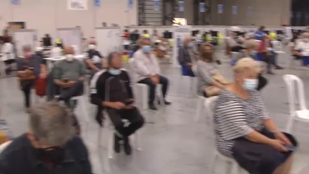 Los contagios masivos ensombrecen el proceso de vacunación