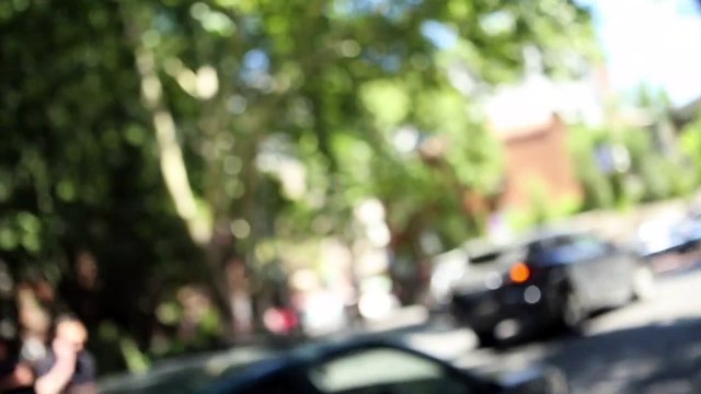 Ativistas LGBTQ e jornalistas atacados