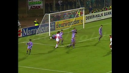 Descargar video: AFC Ajax 2-1 Beşiktaş 20.10.1993 - 1993-1994 UEFA Cup Winners' Cup 2nd Round 1st Leg