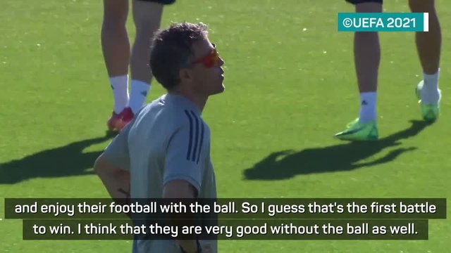 Luis Enrique ready for battle for the ball as Spain face Italy