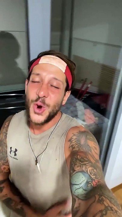 Survivor: Οι πρώτες στιγμές του Ηλία Μπόγδανου...