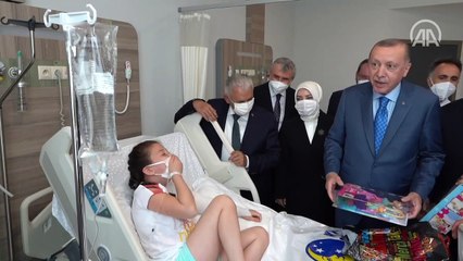 Cumhurbaşkanı Erdoğan'ın ziyaret ettiği küçük Elanur, yaşadığı mutluluğu anlattı