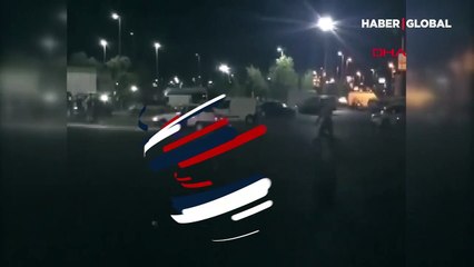 Dirft yaparken kapıyı açıp camdan sarktılar