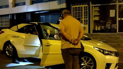 Arnavutköy'de bir otomobili kurşunlayıp kaçtılar