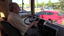 BİLECİK - Motokaravana dönüştürdüğü eski model yolcu minibüsüyle Türkiye'yi geziyor