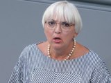 Regenbogenfarben-Verbot: Claudia Roth wettert gegen Uefa