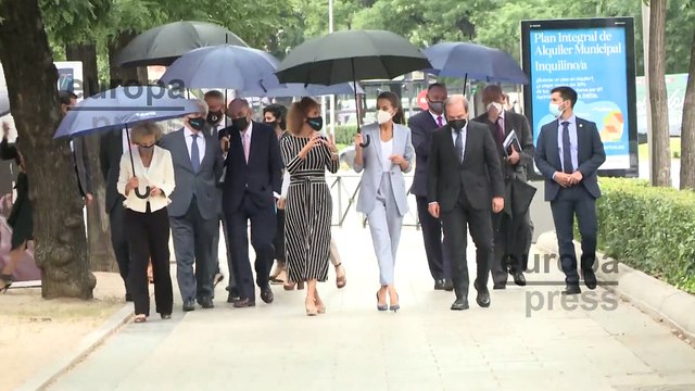 La reina Letizia visita a la exposición conmemorativa del 75º aniversario de la creación de Unicef
