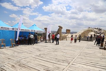 Kapadokya'da yerli turistlere mobil aşı hizmeti