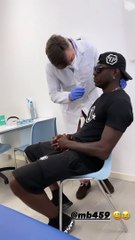 MArio Balotelli'nin Kovid-19 testi sırasında zor anları