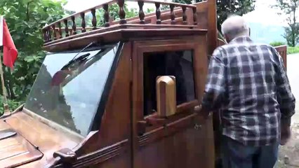 Rizeli marangoz aracını baştan sona ahşap kapladı