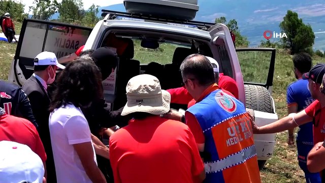 Tokat’ta yamaç paraşütçü kalkış yaparken düşerek yaralandı