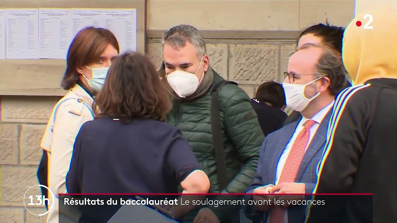 Résultats du baccalauréat 2021 : les lycéens laissent éclater leur joie au terme d'un examen sans grand suspens