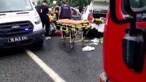 Bursa'da facia: İki aracın kafa kafaya çarpıştığı kazada 4 kişi öldü 3 kişi ağır yaralandı
