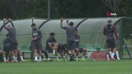 Trabzonspor yağmur altında çalıştı