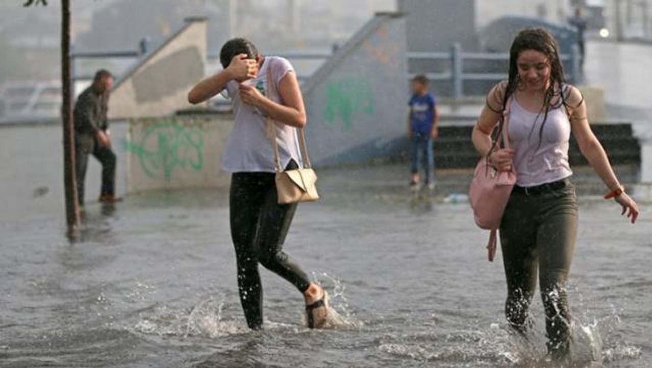 Meteoroloji illeri tek tek sayıp uyardı! Yağmur bu sefer şiddetli geliyor
