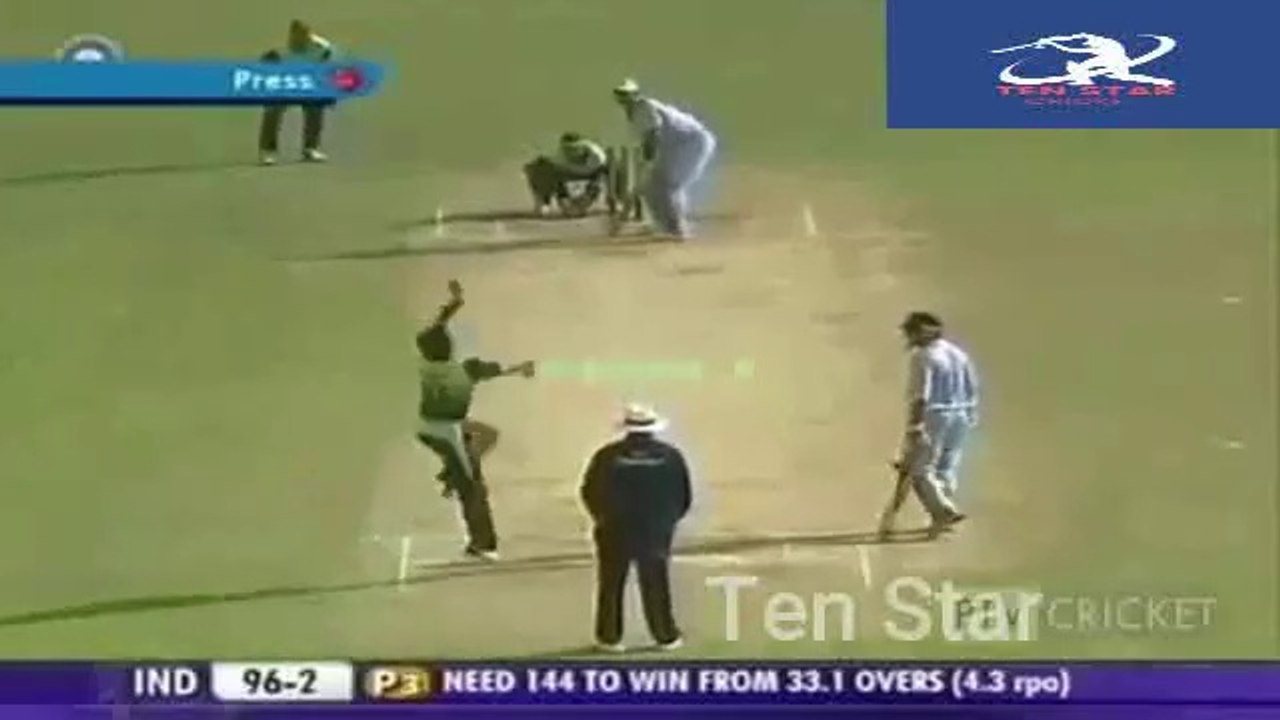 MS Dhoni 63 _ Yuvraj SIngh 58 _ India vs Pakistan 05-11-2007 1st Odi Guwahati