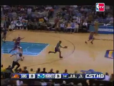 Grant Hill throwing down a thunderous one-hander
