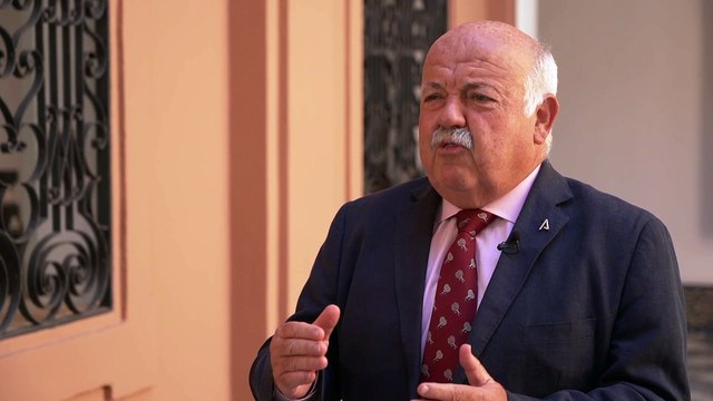 La Junta mantiene las restricciones aunque permite estar en una terraza hasta la 1:00 (sin pedir)