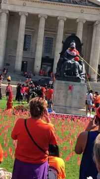 Queen Victoria Statue Taken Down in Winnipeg