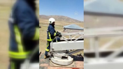 VAN - Evde çakmakla oynayan çocuk yangına neden oldu