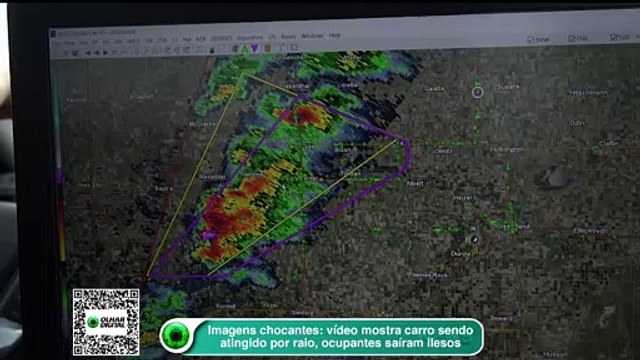 Imagens chocantes- video mostra carro sendo atingido por raio, ocupantes saíram ilesos