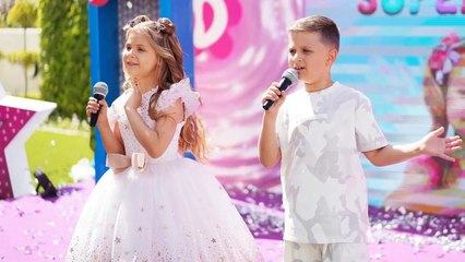 Diana and Roma - Lighter - Play It Be It - Christmas with My Friends - Happy Birthday - Songs1