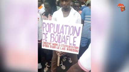 Des populations de Bouaflé marchent contre l'exploitation de l'or sur le lac Kossou