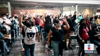Treintañeros ante el primer día de vacunación contra Covid-19