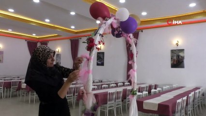 Hayallerini, bir zamanlar meyve sebze ektiği tarlasında gerçekleştirdi