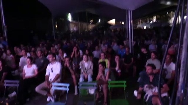 Euro2020, l'ansia degli ultimi tre rigori di Italia-Spagna visti dai tifosi: il gol e poi il delirio