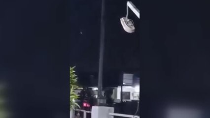 ABD askerlerinin de bulunduğu havaalanına SİHA'larla saldırı düzenlendi (2)