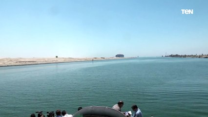 أول لحظات تحريك السفينة الجانحة إيفر جيفن من قناة السويس بعد رفع التحفظ عليها