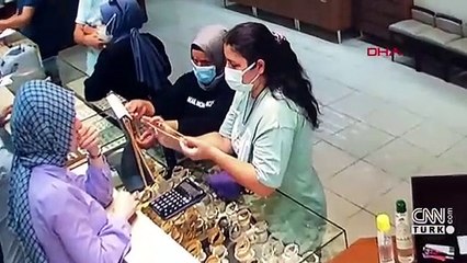 2 kadın kuyumcudan 60 bin liralık 16 kolye çaldı