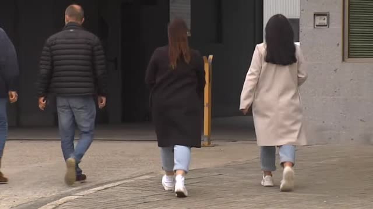 Las amigas de Samuel acuden a declarar ante la Policía Nacional