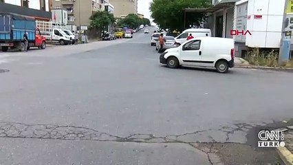 Kazada savrulan kamyonetin altında kalıyordu