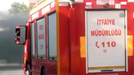 Seyir halindeki otomobil bir anda yanmaya başladı