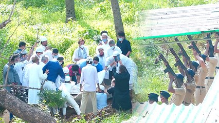 Dilip Kumar Funeral Inside Full Video,Maharashtra Police की आखिरी सलामी | Boldsky